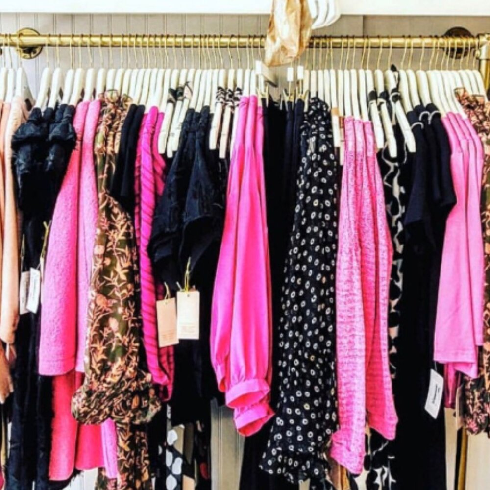 Live Show Listing. Tons of Unlisted Items Low Starts